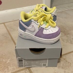 Air Force 1 LV8 toddler size 2C DQ8599-100